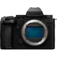 Бездзеркальна фотокамера Panasonic Lumix DC-S5 II X Body